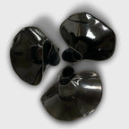 Ensemble de 3 coupelles nénuphar noires vernies, forme pétale avec petit creux central