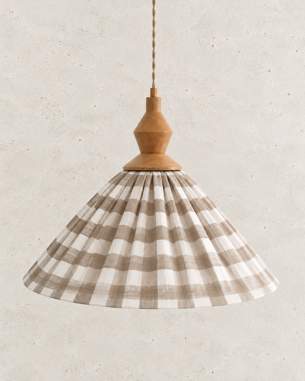 Suspension plissée Olga en toile de coton à grands carreaux beige & bijou noyer