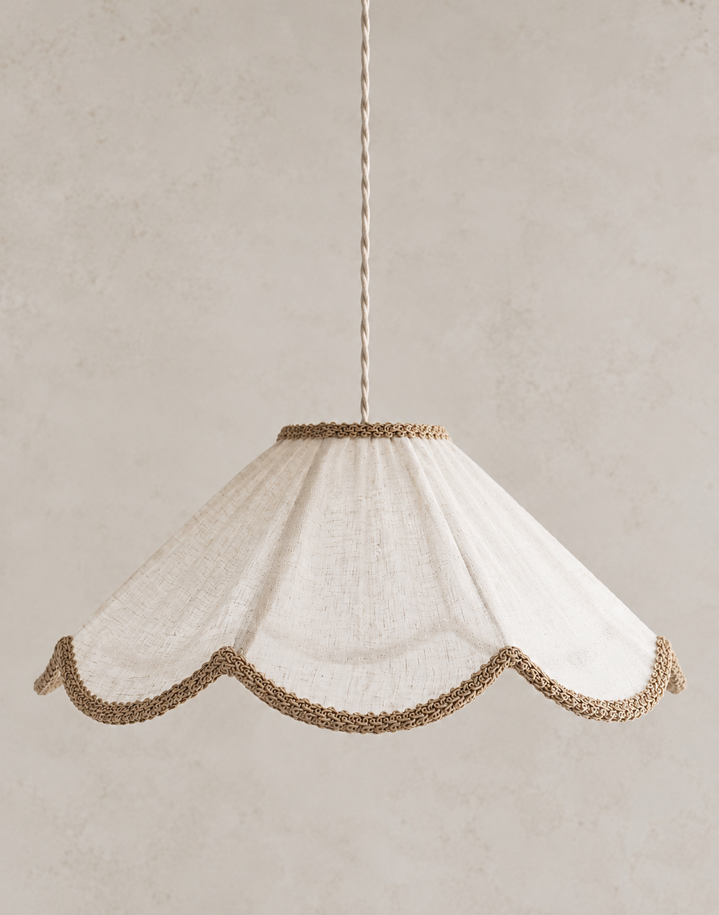 Suspension forme florale unie Françoise "classic beige"