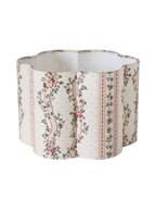 Abat-jour forme fleur Flora Pontavel, tissu crème à fleurs multicolores et rayures