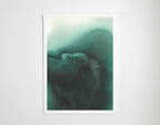 Aquarelle abstraite encadrée, dégradés vert et bleu avec formes nuageuses