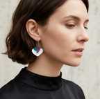 Créoles Marie Courtillat en porcelaine, pétales turquoise et prune