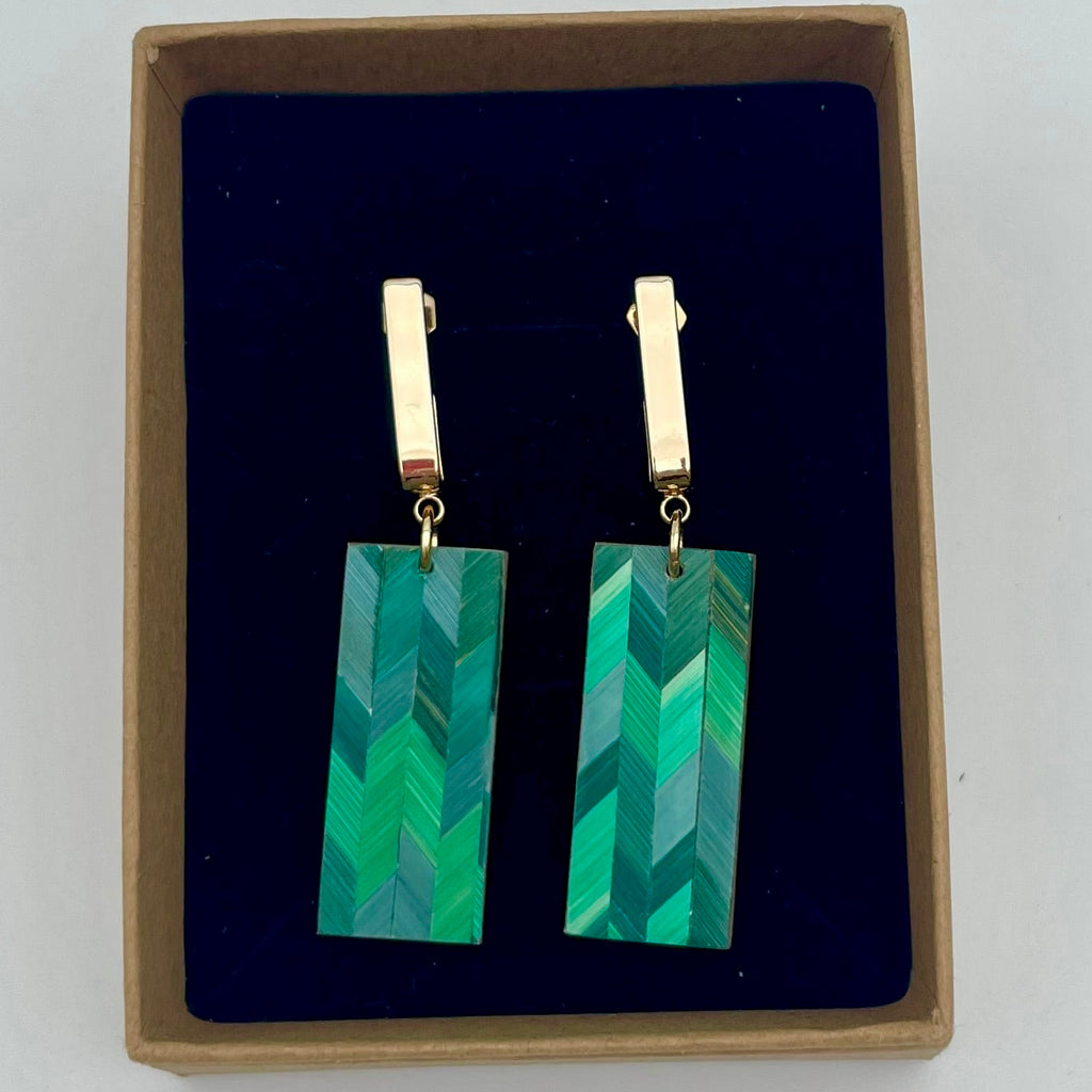 Elongated Éclat straw marquetry earrings