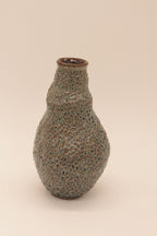 Petite bouteille cantimplora en céramique bleu-gris, goulot et bord brun foncé