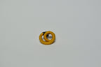 Broche entrelacée jaune, double cercle au centre des anneaux.