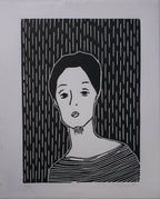 Affiche portrait féminin en encre noire sur fond blanc, texture de lignes verticales