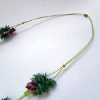 Collier vert et violet avec rosettes en tissu, cordon ajustable à deux brins