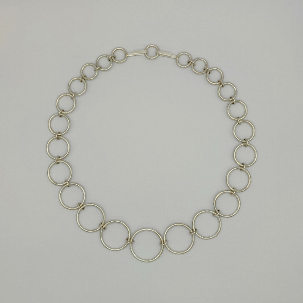Collier à maillons ronds en métal argenté, forme de cercle