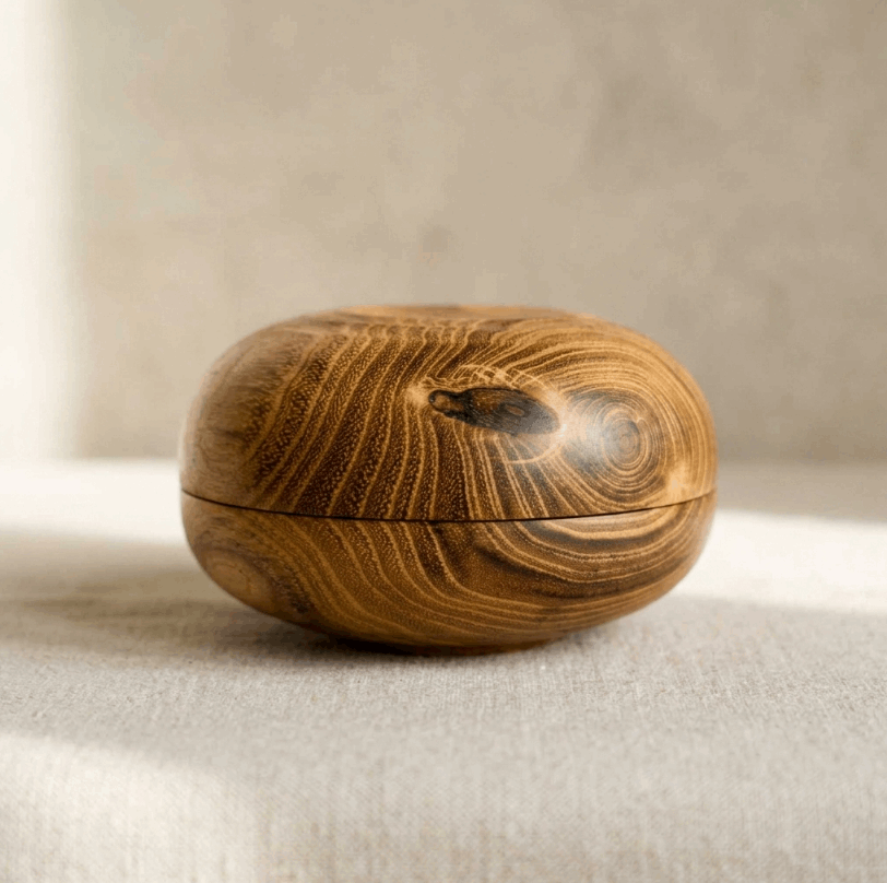 Coupelle en bois double cœur, fermée avec motif veiné
