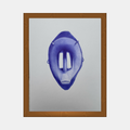 Bic#2, illustration abstraite d’un visage bleu violacé avec trois traits blancs