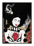 Affiche d’illustration au visage blanc, rose rouge et poissons stylisés sur fond sombre