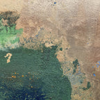 Peinture MELEZE abstraite à texture, aplats verts et beiges, petites touches bleues.