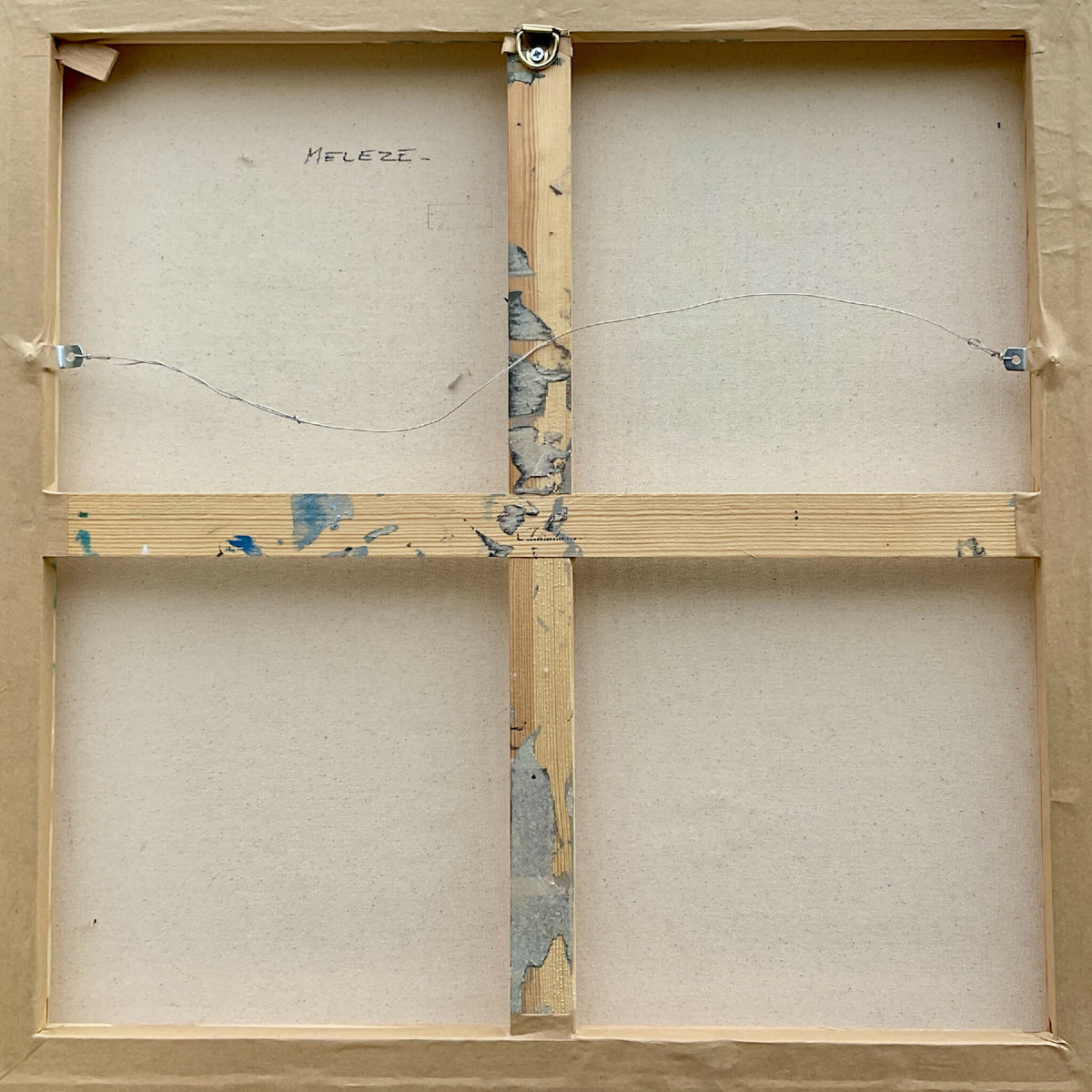 Toile encadrée Peinture MELEZE, dos beige avec marquage et traverses en bois.