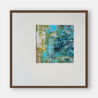Tableau abstrait encadré en bois brun, bleu-vert texturé avec accents jaunes.