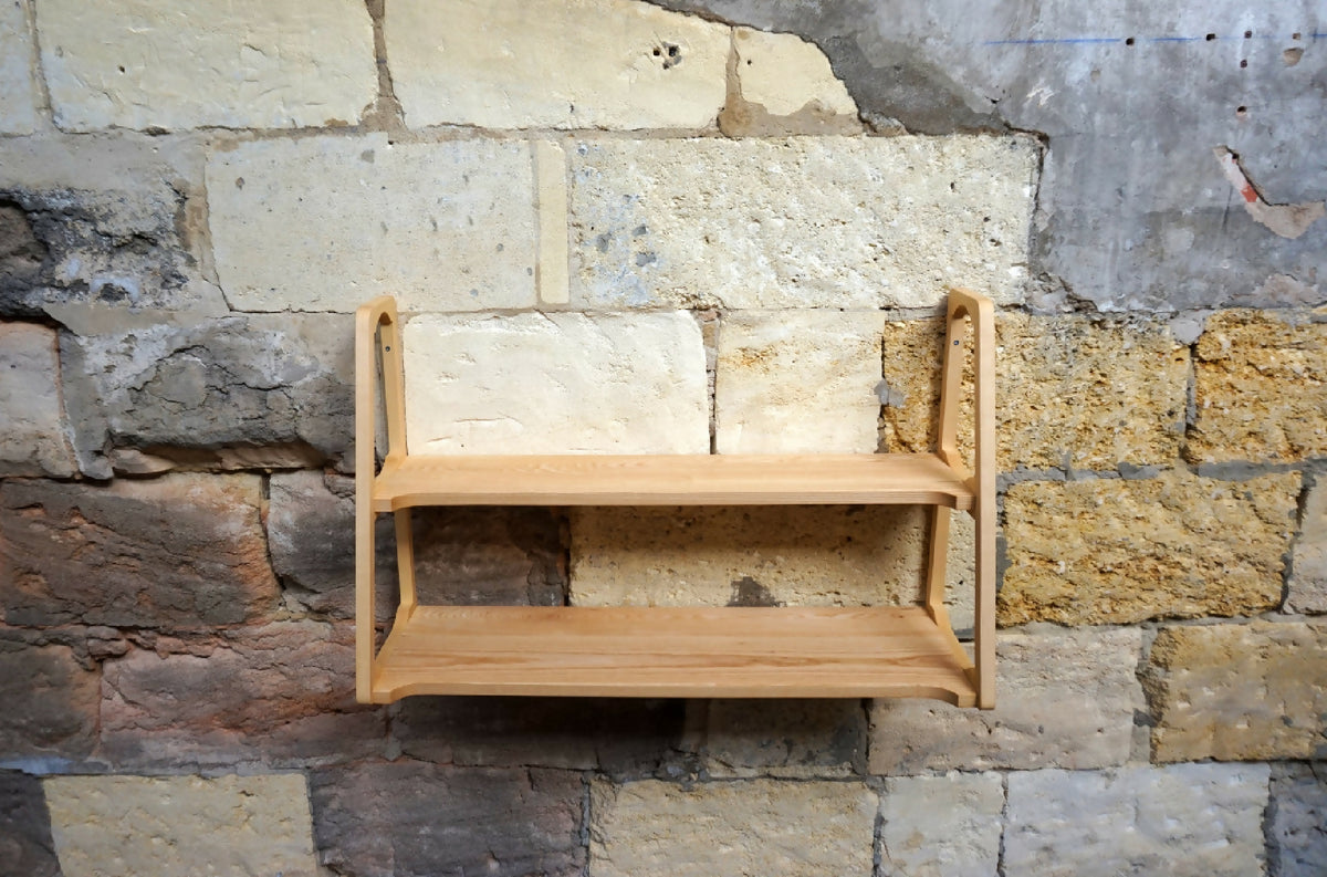 Étagère murale double en bois clair, vue de face, 2 étagères