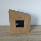 Horloge de bureau : face arrière en bois avec mécanisme et inscription Jérôme Ebenisterie