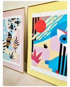Deux illustrations graphiques encadrées, style abstrait : visage, grands cercles et végétaux.