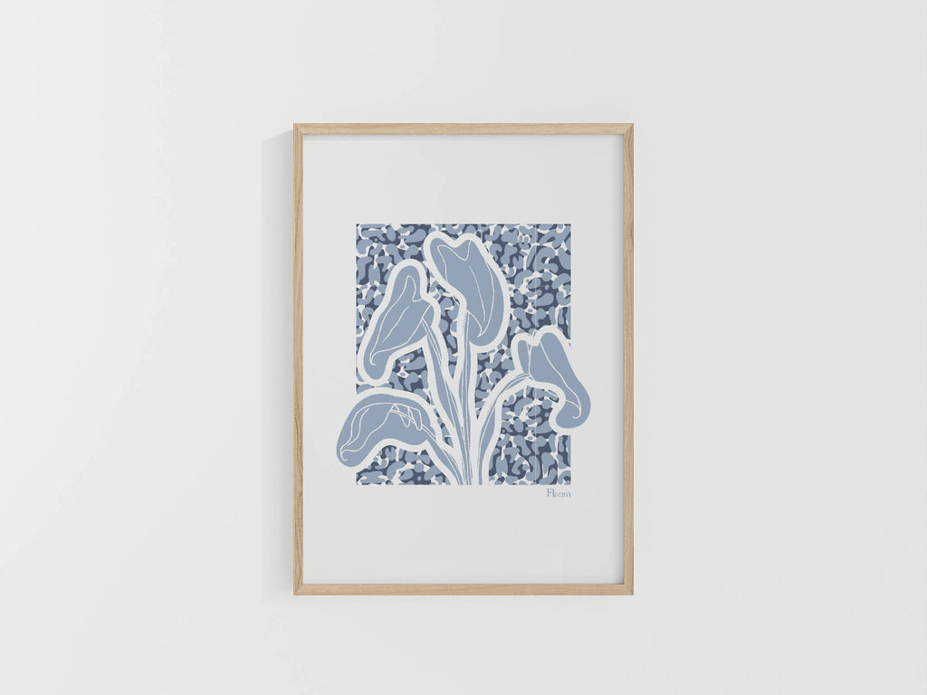 Tirage A4 encadré : illustration d’alocasia bleue sur fond clair.
