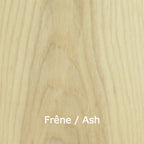 Bois de frêne : veinage clair et texture fine