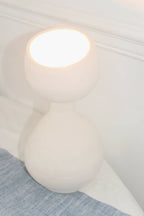 Lampe design blanche à deux globes empilés, lumière diffusée