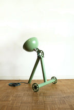 Lampe sur trépied vert UMARELL, abat-jour orientable vert