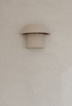 Applique murale blanche à abat-jour cylindrique, vue de face