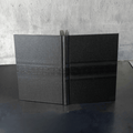 Carnet ou livre d'or noir en toile, couverture ouverte avec élastique au centre