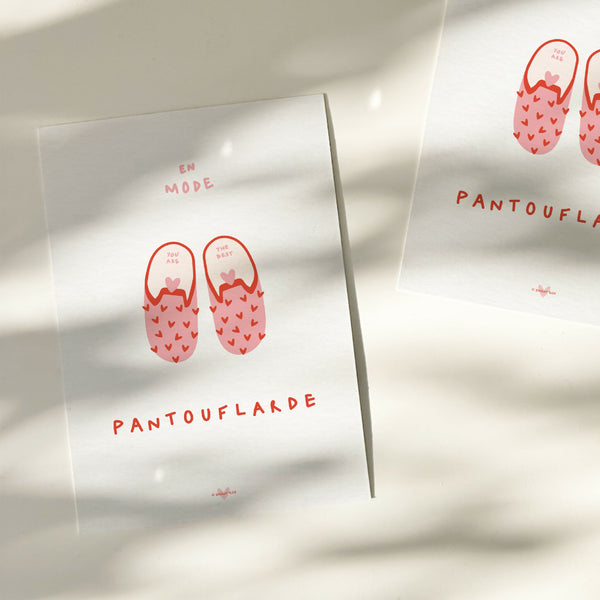 Carte de vœux blanche avec pantoufles rouges, slogan « PANTOUFLARDE »