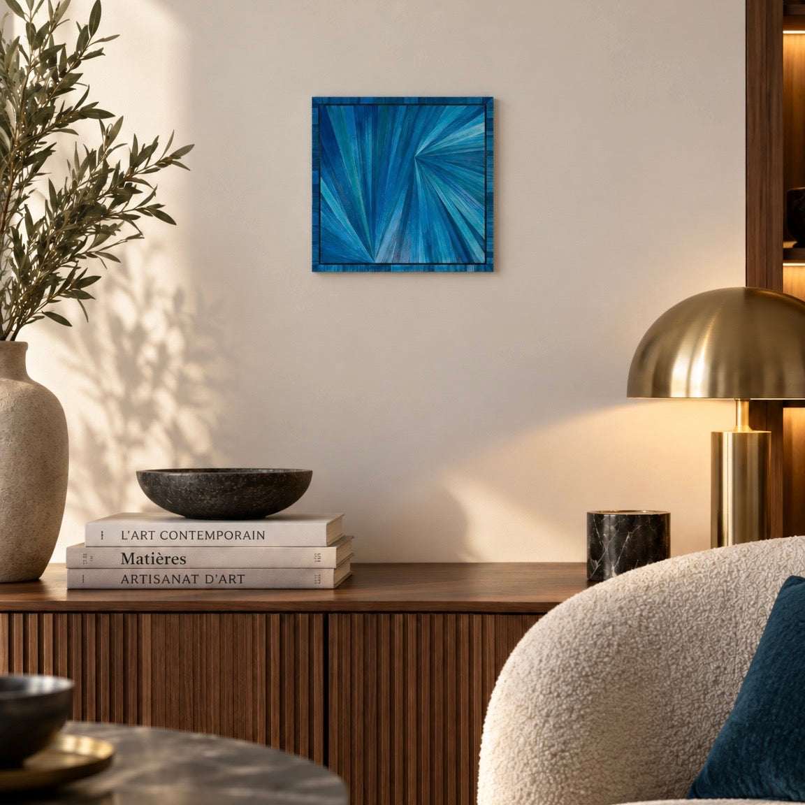 Rayonnement Azur — Tableau en marqueterie de paille 30 × 30 cm