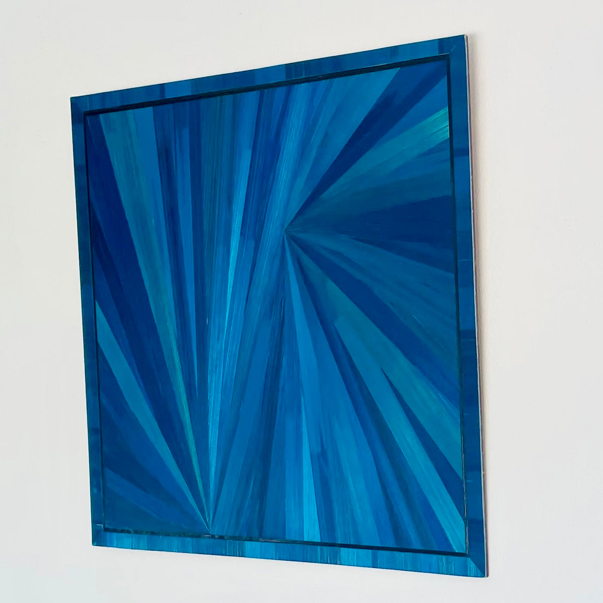 Azure Radiance — Straw marquetry panel 30 × 30 cm