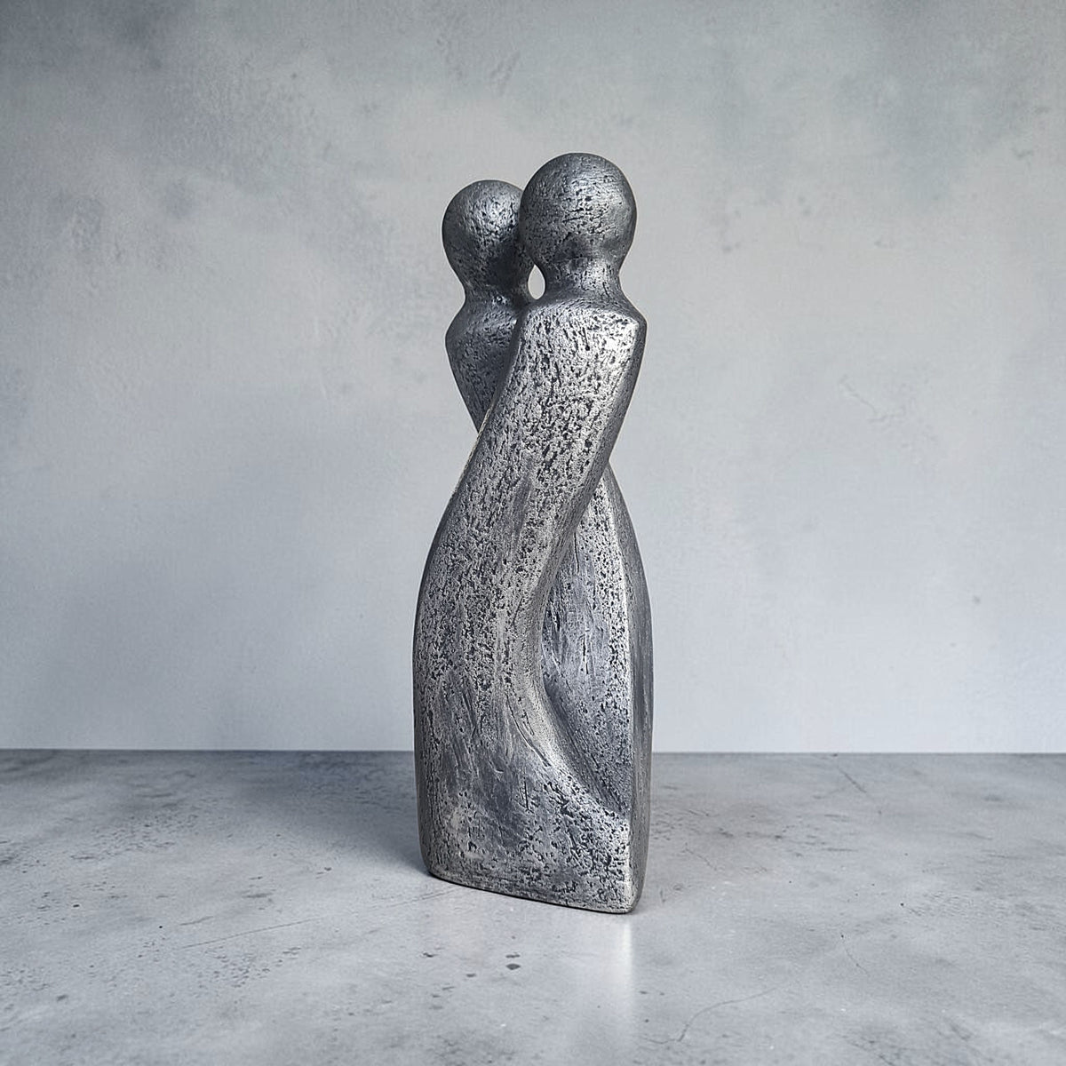 Sculpture contemporaine de couple « Une danse », pièce unique signée à patine bronze argent, par Catherine Fouvry Leblois