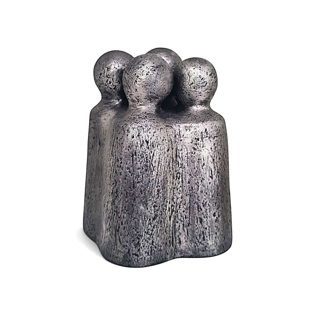 Sculpture contemporaine en métal gris foncé, trois figures rondes réunies