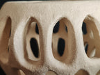 Sculpture ajourée SOUFFLE BLANC II en relief, grands trous ovales