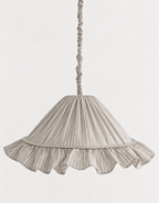 Suspension Emilia en tissu rayé olive et blanc à volant plissé main, fabriquée en France par Hautlalampe