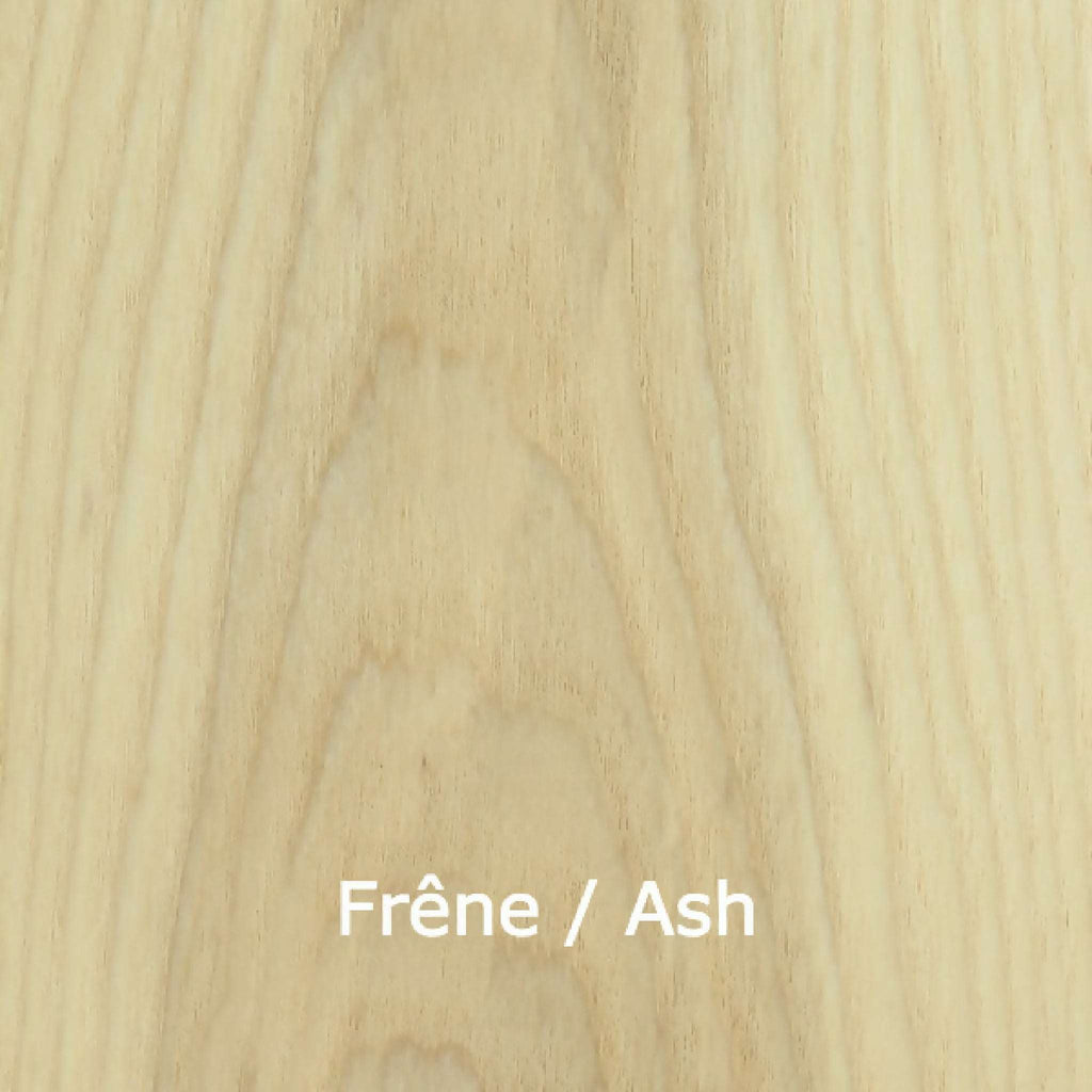 Plateau en bois frêne clair, veinage fin et grain naturel