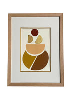 Tableau abstrait encadré bois, cercle rouge et formes beige/ocre et brun