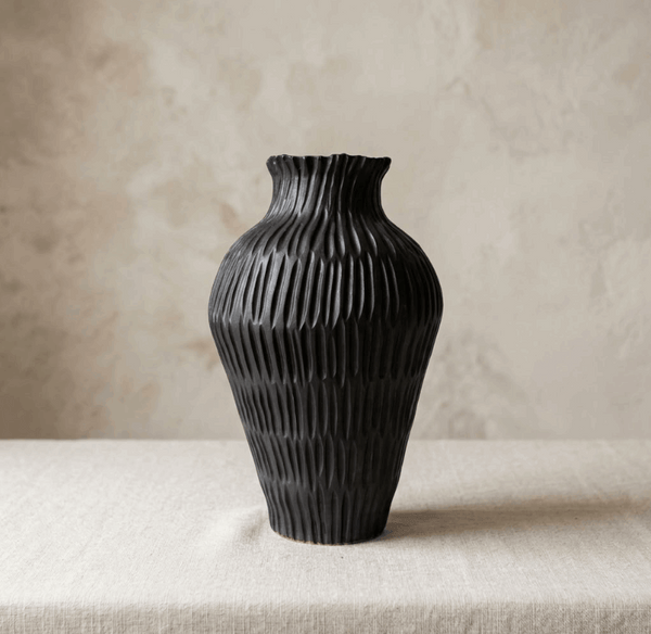 VASE CERAMIQUE CONTEMPORAINE NOIR MAT