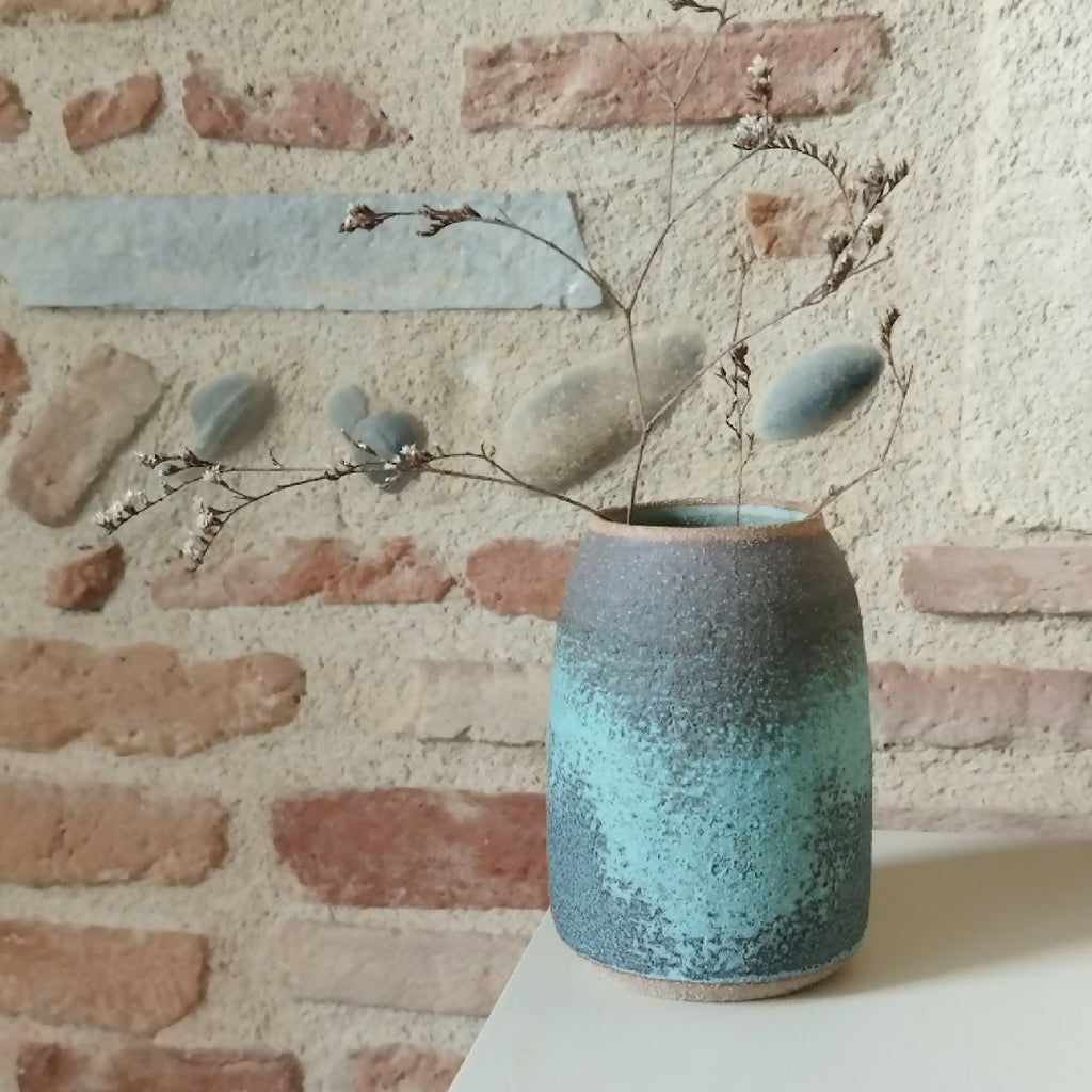Vase en céramique RIVAGE bleu-vert, finition texturée, forme arrondie