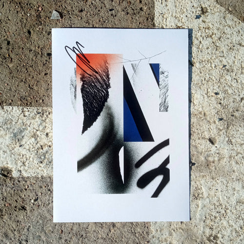 Affiche carrée à design abstrait noir, blanc et bleu sur fond clair