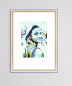 Portrait numérique de femme, impression abstraite colorée, dans un cadre rectangulaire